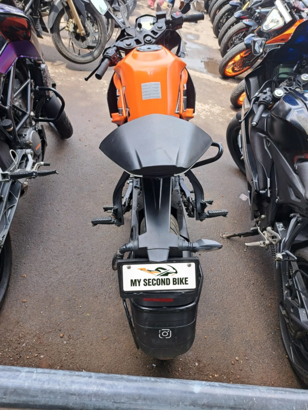 KTM RC 200 2021