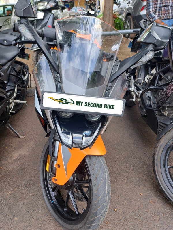 KTM RC 200 2021
