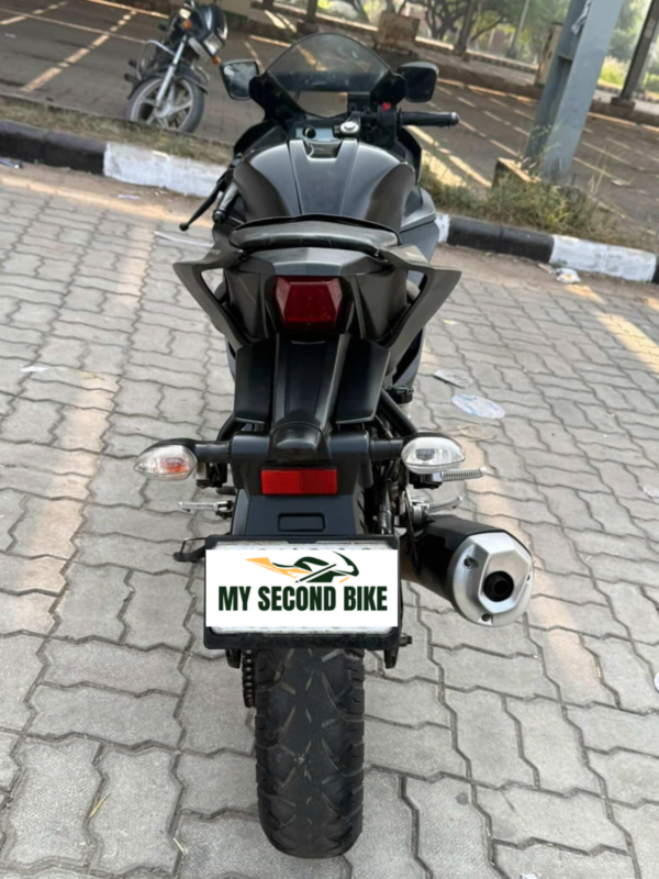 Yamaha R15 2020