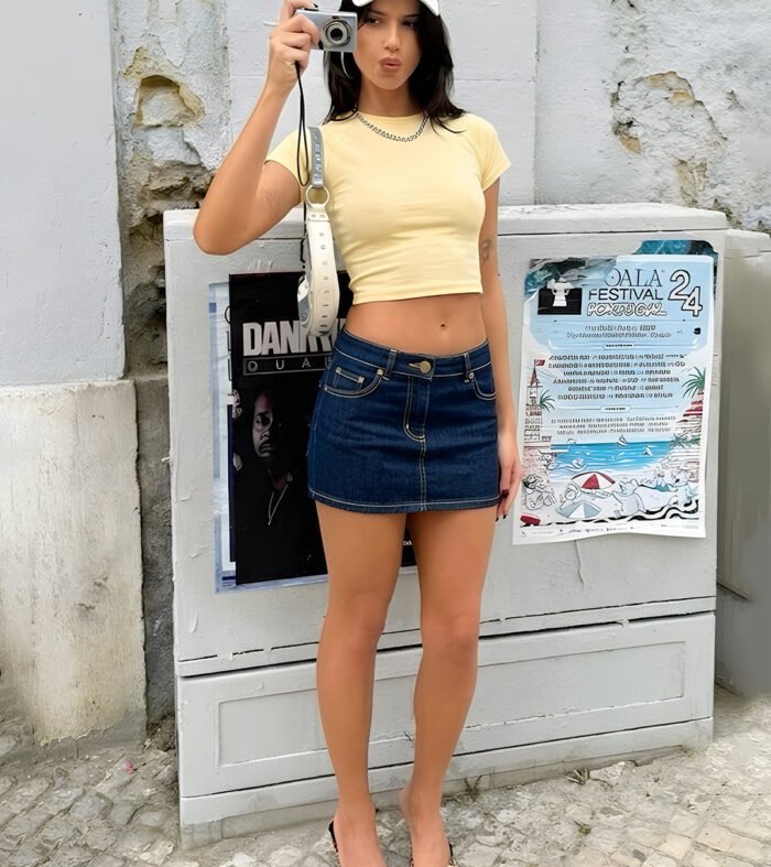 THE BUTTERCUP TEE TOP