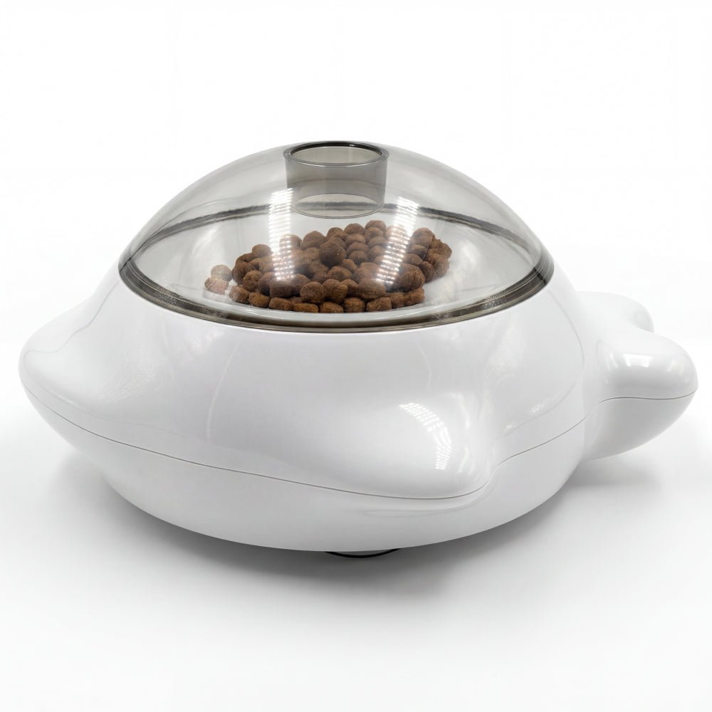 Trixie Treat dispenser and Popper for Dogs (White)