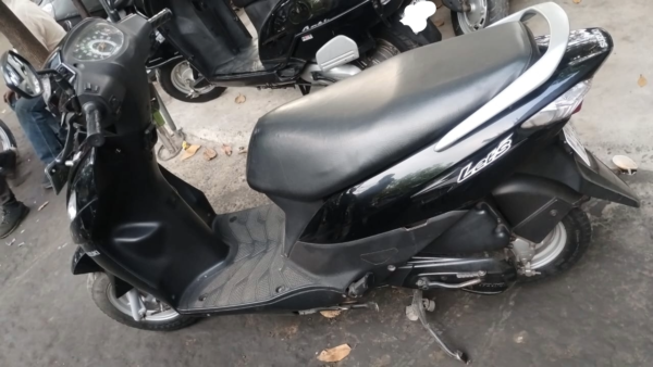 Suzuki LETS 2015