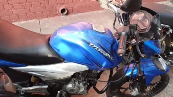 Bajaj Discover 2013