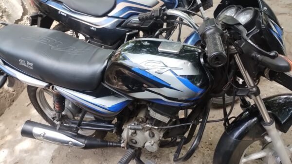 Bajaj CT100 2018