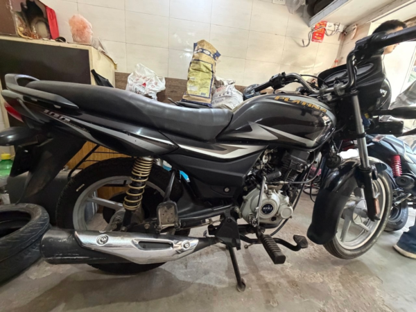 Bajaj Platina 2022