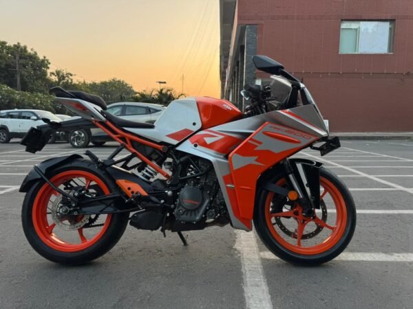 KTM RC 200 2022