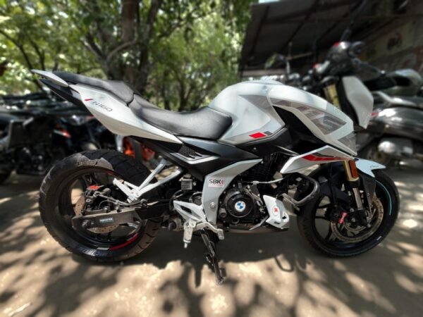 Bajaj Pulsar N160 2025
