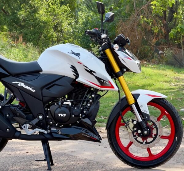 TVS Apache RTR 4V 2026