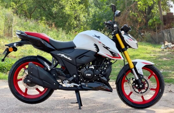 TVS Apache RTR 4V 2026