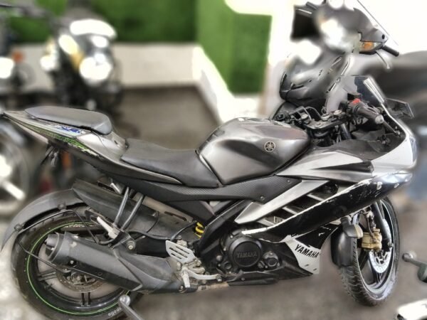 Yamaha R15 2016