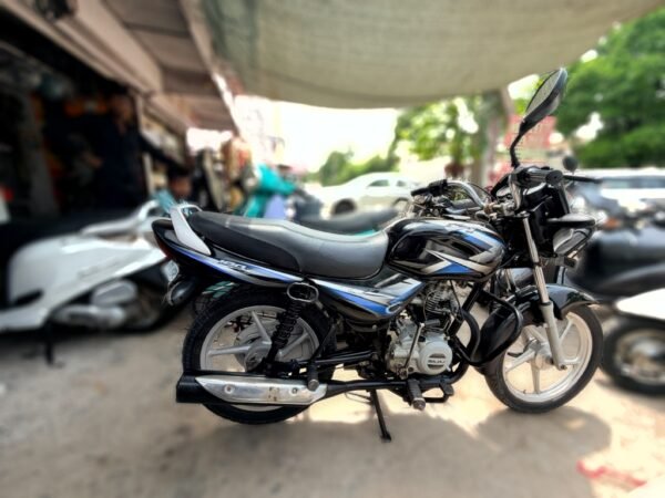 Bajaj CT 2018