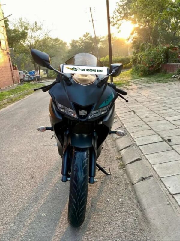 Yamaha R15 2022