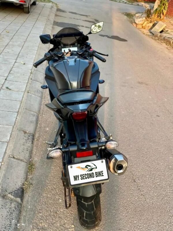 Yamaha R15 2022