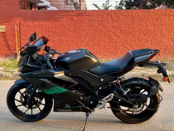 Yamaha R15 2022