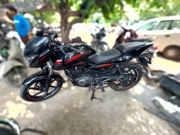 Bajaj Pulsar 180 2017