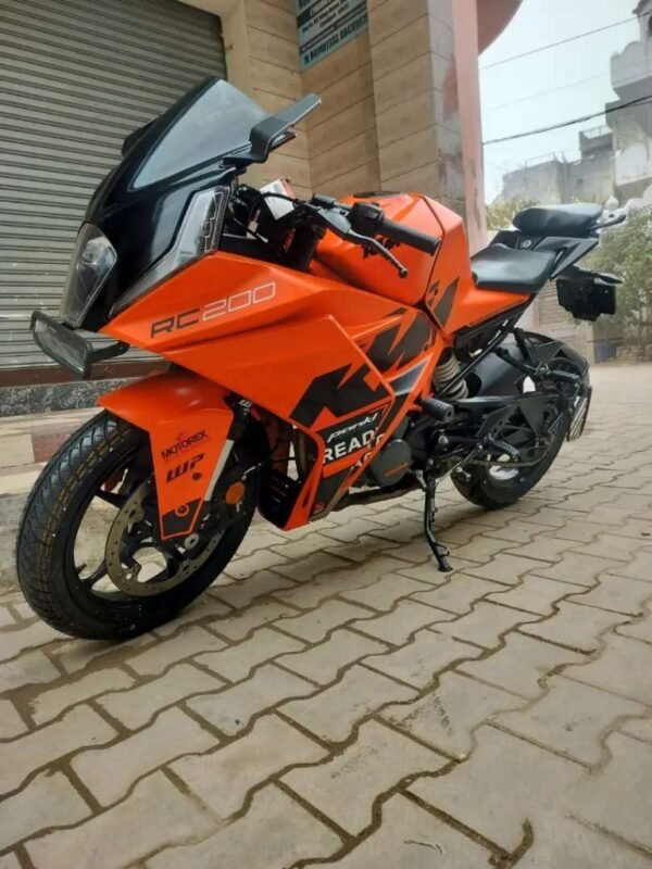 KTM RC 200 2023