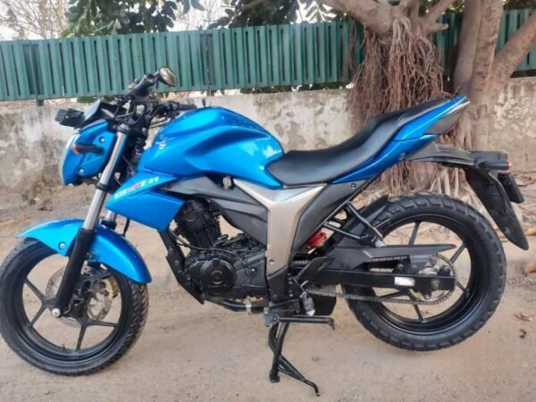 Suzuki Gixxer 2015