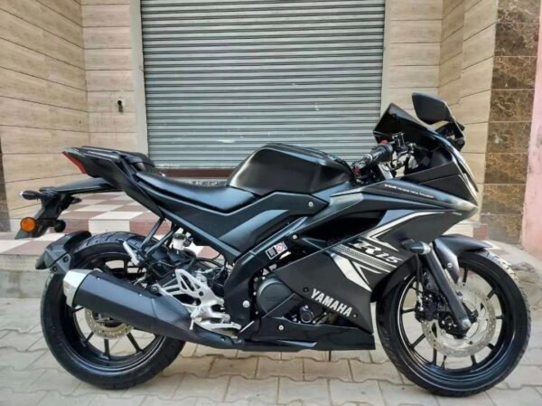 Yamaha R15 2020