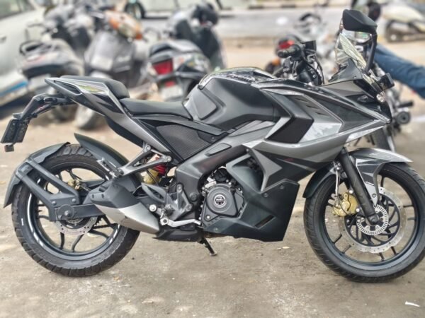 Bajaj Pulsar RS200 2018