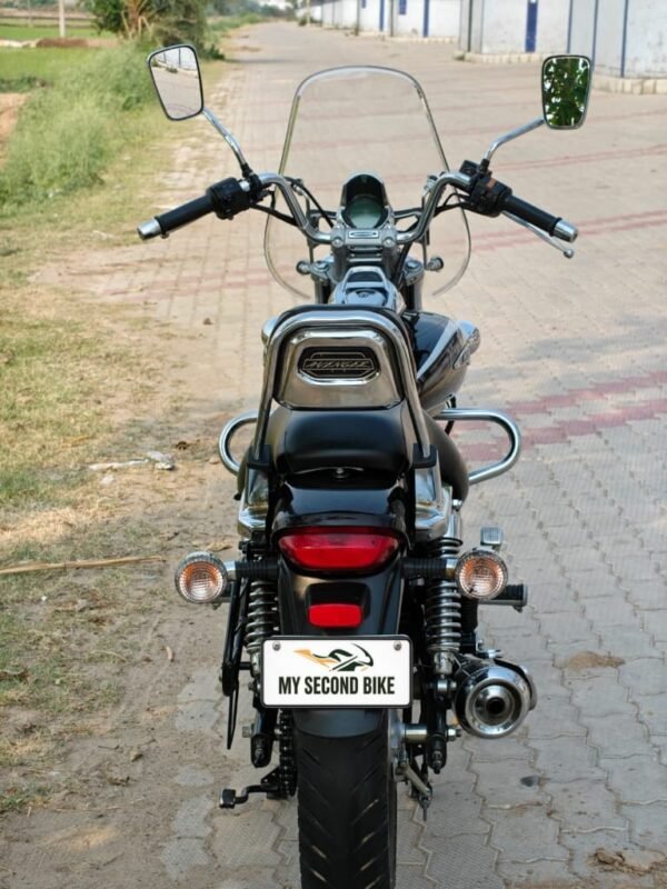 Bajaj Avenger Cruise 220 2023