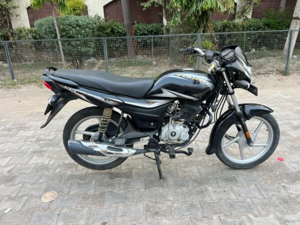 Bajaj Platina 2024