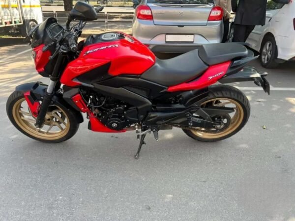 Bajaj Dominar 400 2018
