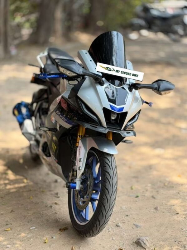 Yamaha R15 M 2025