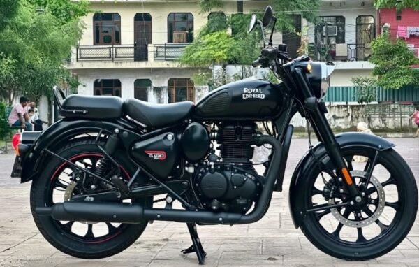 Royal Enfield Classic Stealth Black 2023