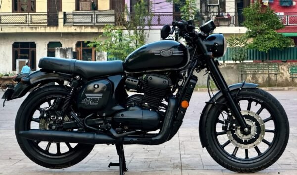 Jawa 42 2023
