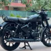 2025 Royal Enfield Classic stealth black