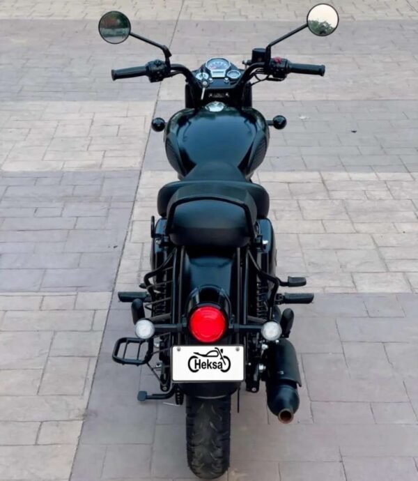 2025 Royal Enfield Classic stealth black