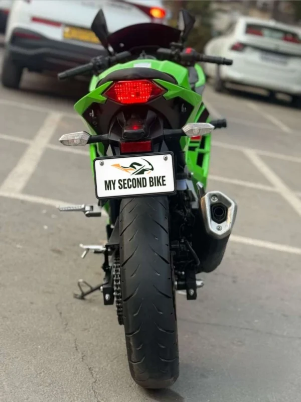 Kawasaki Ninja 300 2024