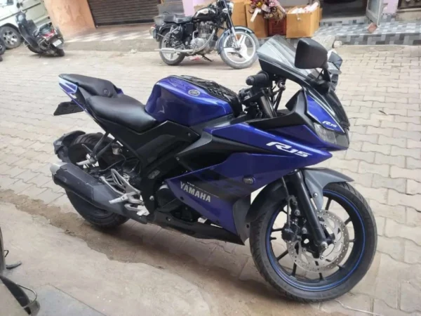 Yamaha R15 2018