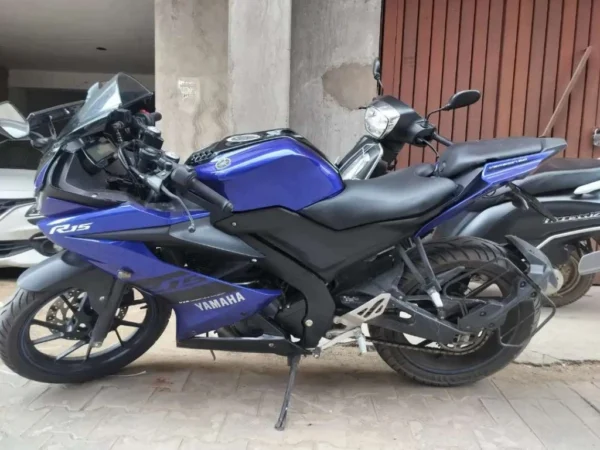 Yamaha R15 2018