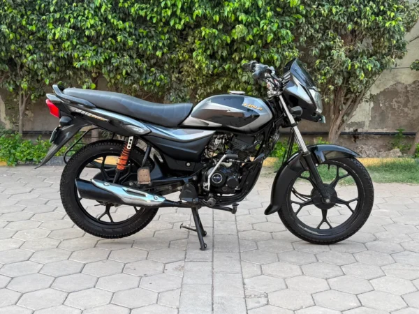 Bajaj Platina 2023