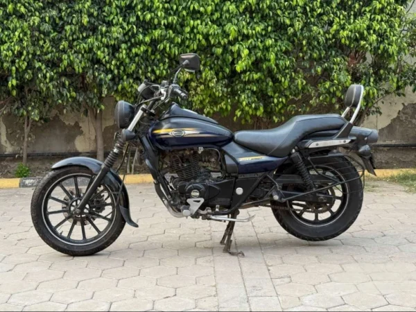 Bajaj Avenger Street 150 2017
