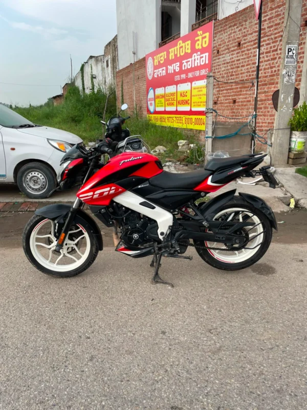 Bajaj Pulsar NS200 2021
