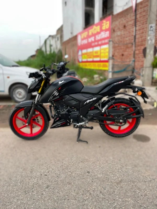 2024 TVS RTR 160 4V
