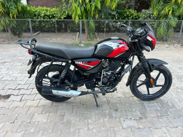 Bajaj CT 2022