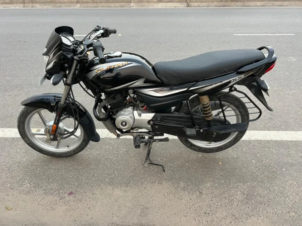 Bajaj Platina 2023