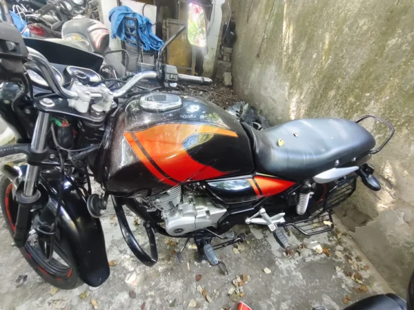 Bajaj Vikrant V15 2016
