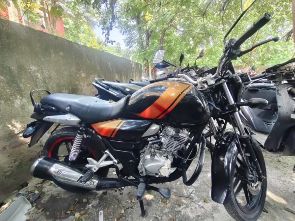 Bajaj Vikrant V15 2016